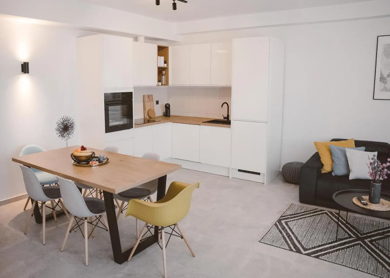 Bova Apartment Trogir 0*,